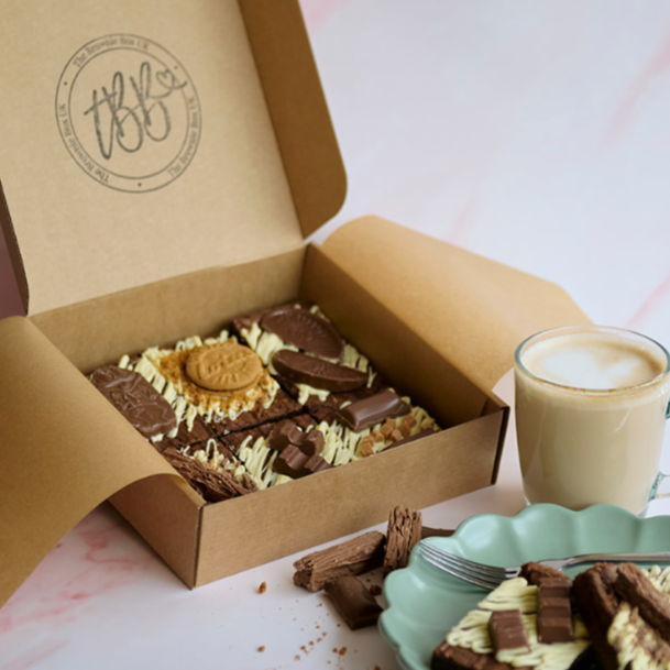 The Brownie Box UK Postal Brownies, Delivered nationwide. Bestseller Box. Freddo Brownie, Chocolate orange brownie, Biscoff brownie, flake brownie, kinder brownie, galaxy caramel brownie. Box of 6